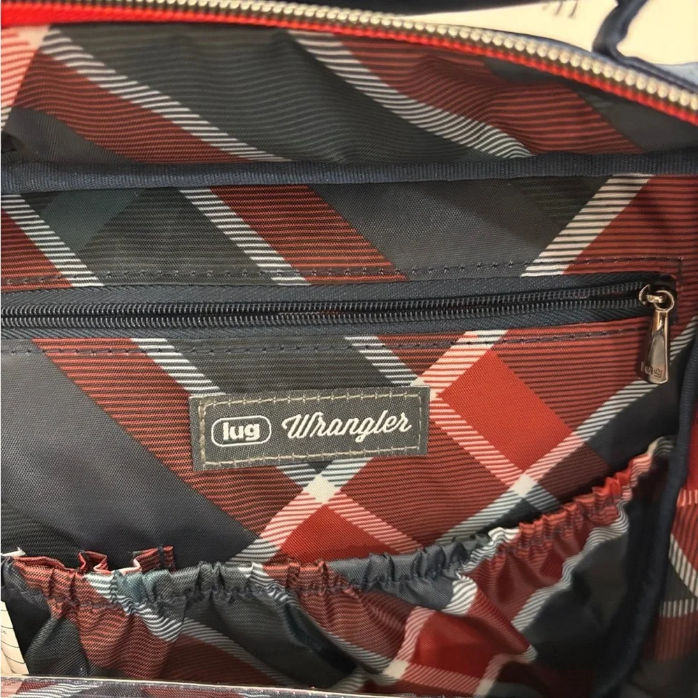 Lug Medium Cargo Crossbody with Built-In Wallet -Wrangler